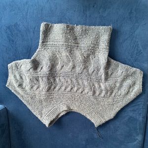 Blue free people cropped sweater so cute